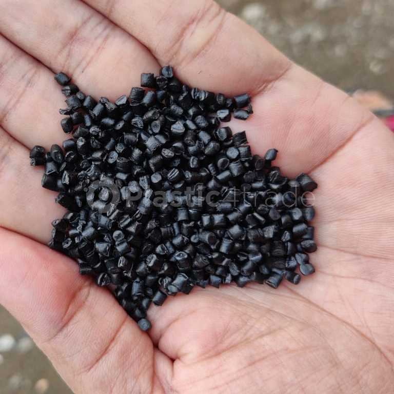 ALL TYPE PP/LDPE/HDPE SCRAP GRINDING PP Grinding Injection Molding gujarat india Plastic4trade