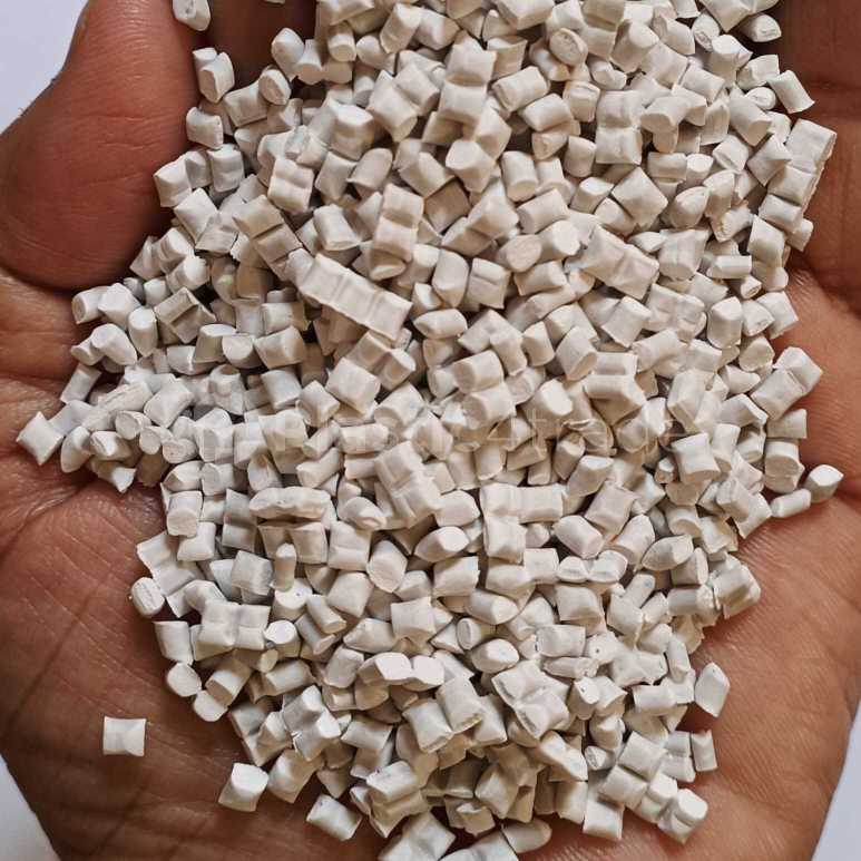 PP NON-WOVEN PP Reprocess Granule Injection Molding gujarat india Plastic4trade